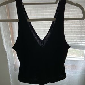 Black cropped tank top